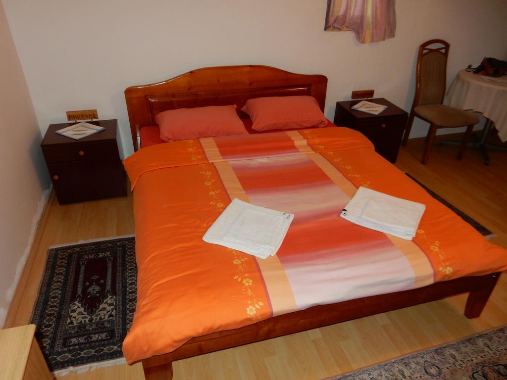 Panorama Lomnica Bed & Breakfast Despotovac Exterior foto