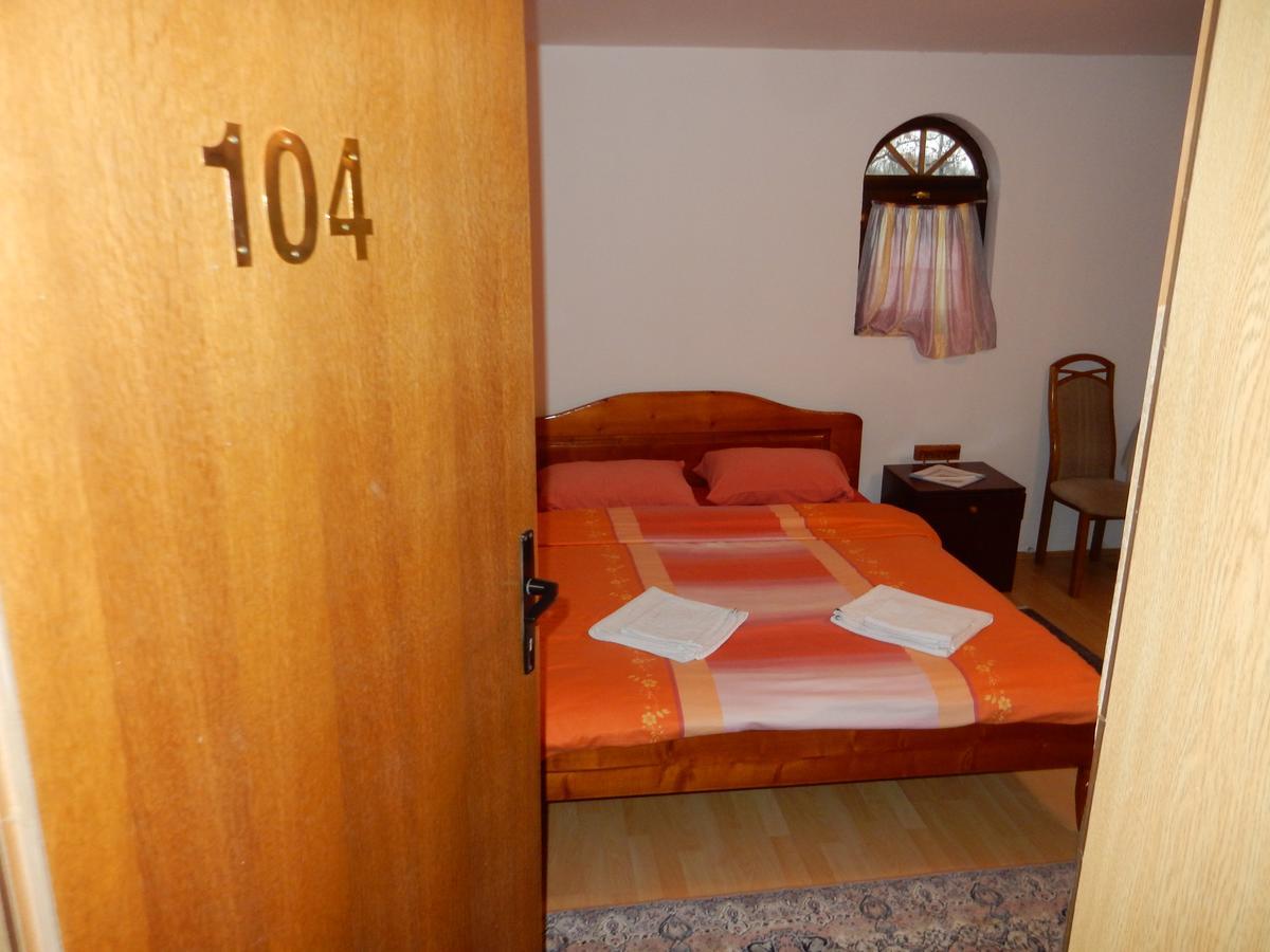 Panorama Lomnica Bed & Breakfast Despotovac Exterior foto